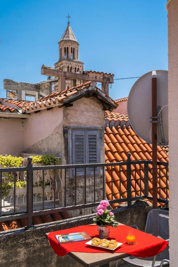 Rooftop City View Apartment In The Palace Walls スプリト エクステリア 写真